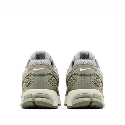 AIR ZOOM VOMERO 5 DARK STUCCO
