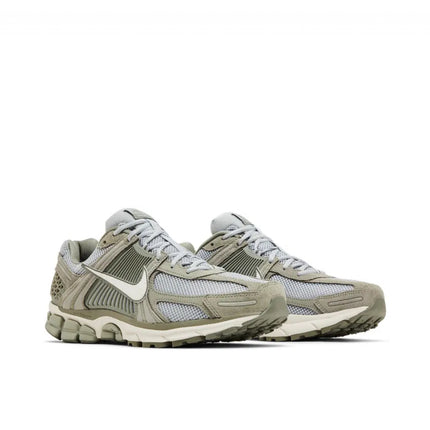 AIR ZOOM VOMERO 5 DARK STUCCO